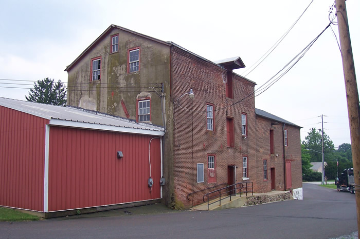 Newtown Cut Cereal Co / Worstall Bros. Mill.