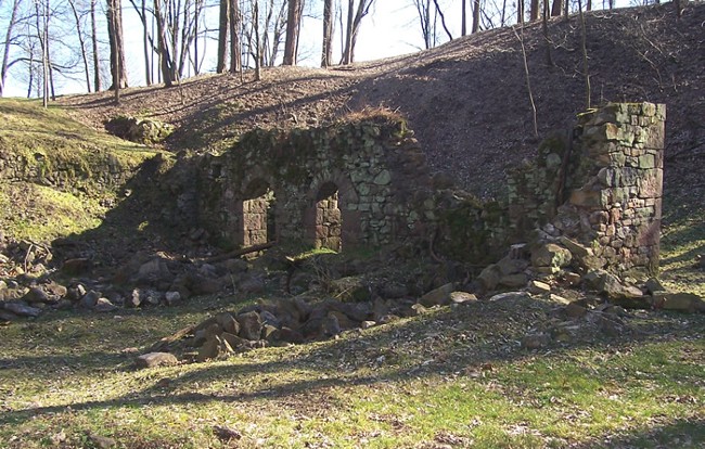 Ruins:  Mt. Vernon Grist Mill at Moonstone Manor