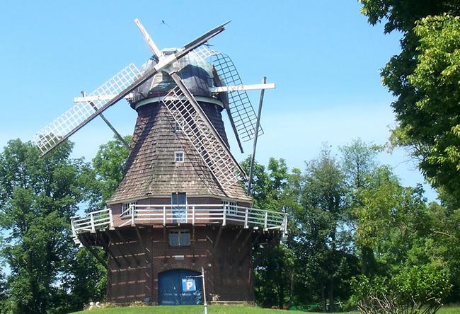Volendam Windmill