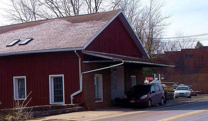 Howard Feed Mill / Wolfe's Elevator