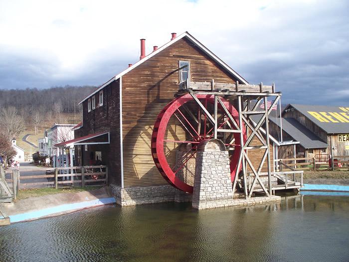 Renfro Valley Mill / Baking Grist Mill replica