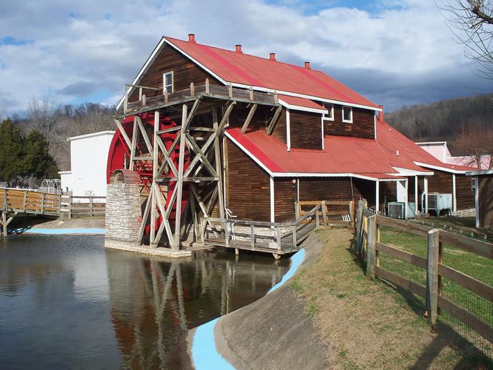 Renfro Valley Mill / Baking Grist Mill replica