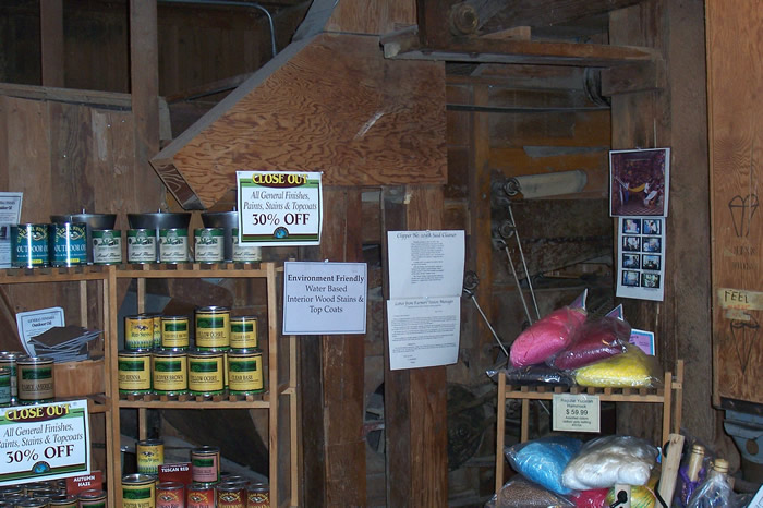 Lane Co. Farmer's Union Cooperative / Down to Earth Home & Garden