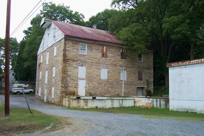 Bonny Brook Road Grist Mill & Distillery