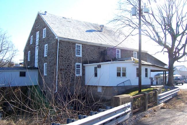 H. R. Wentzel & Son's Flour & Feed / Bridgeport Mills