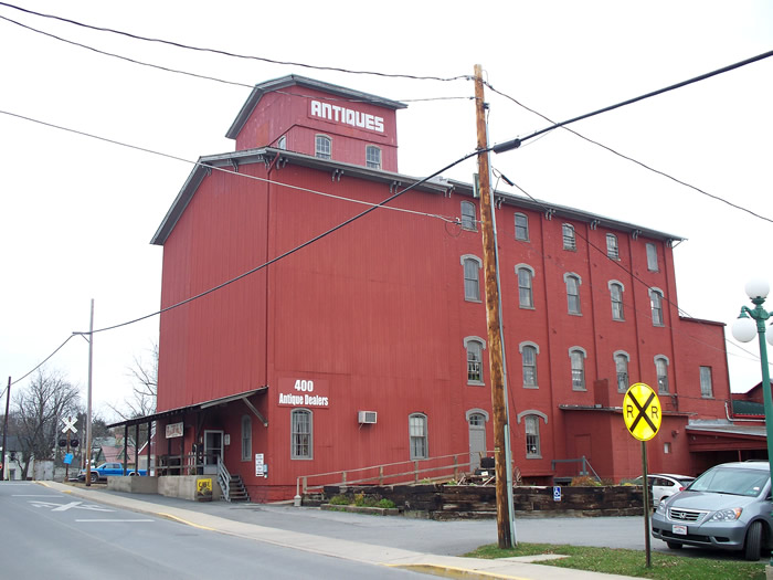 Buffalo Milling Co., Limited.  / The Roller Mills