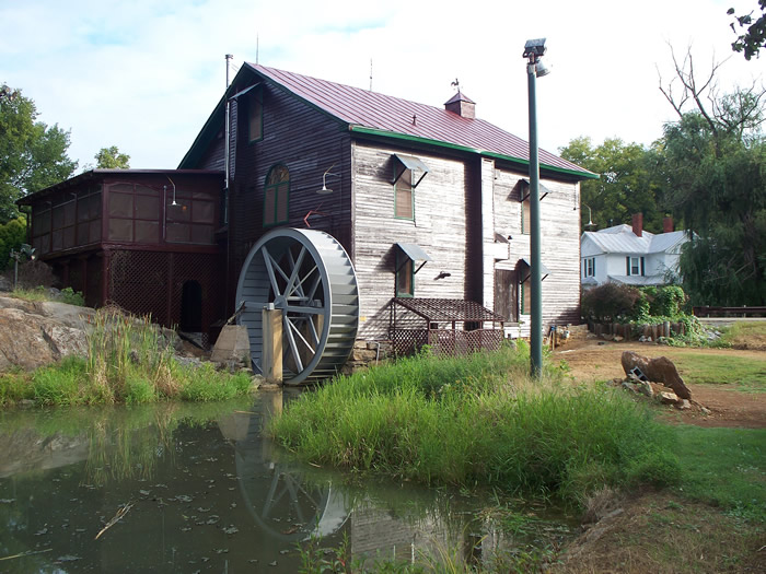 Mill Dale Mill / Miller's Millhouse / Hunnicut Mill